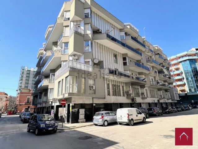 Appartamento in vendita di 193 m² in Via Brigata Barletta, 73