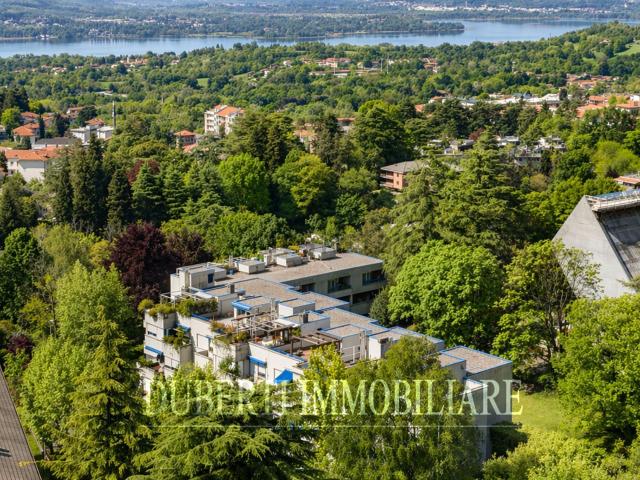 Appartamento in vendita di 193 m² in Via Giovanni Battista Ronchelli