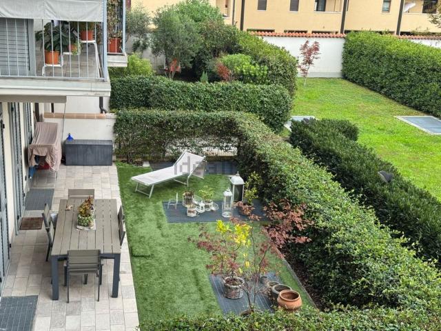 Appartamento in vendita di 193 m² in Via Durini, 19