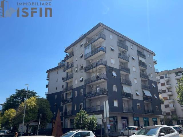 Appartamento in vendita di 193 m² in Via Kennedy, 56
