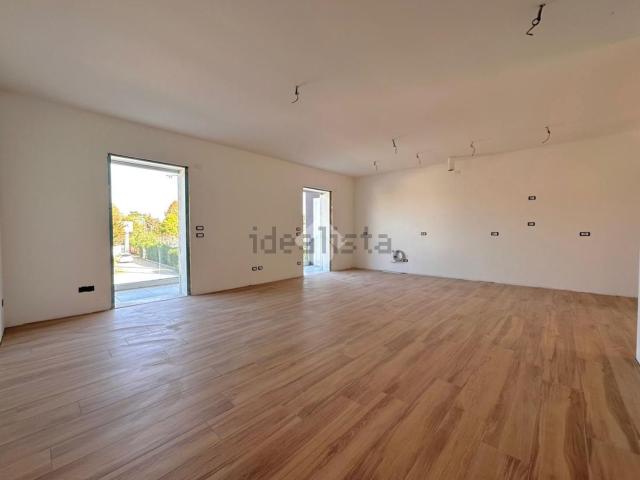 Appartamento in vendita di 193 m² in Via Luigi Biancon, 1