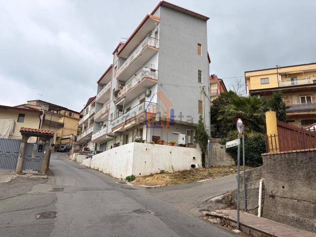 Appartamento in vendita di 193 m² in Via Madonna della Spina, 40