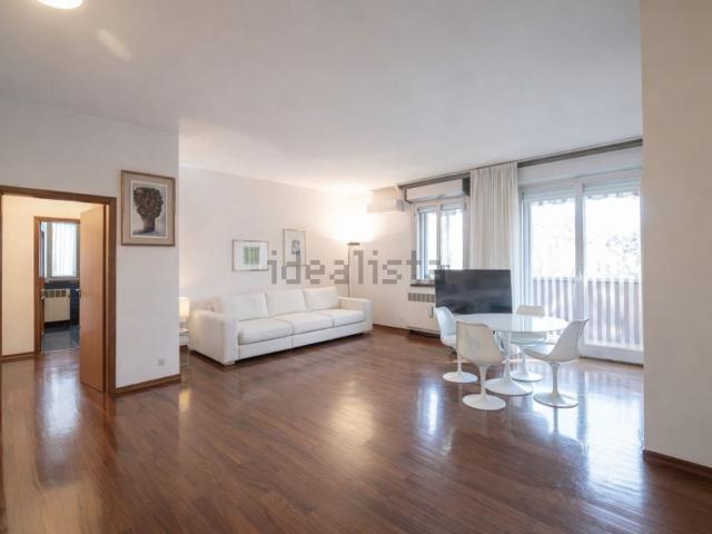 Appartamento in vendita di 193 m² in Via Toscana, 215