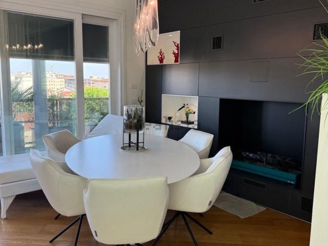 Appartamento in vendita di 193 m² in Vicolo Molinari, 2