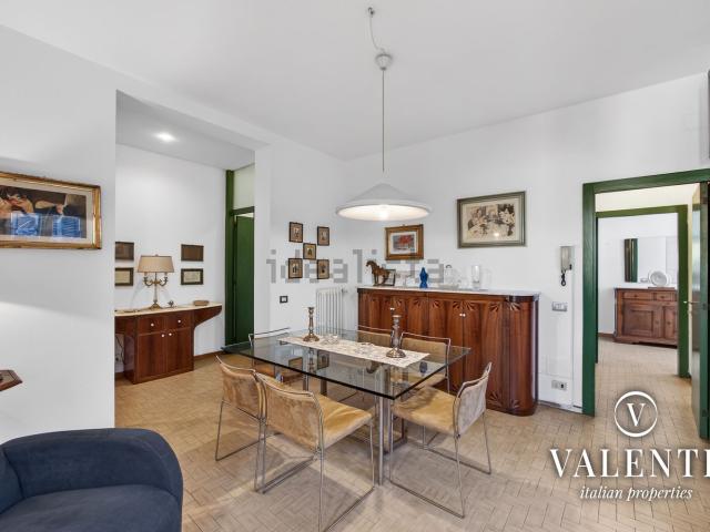 Appartamento in vendita di 193 m² in Piazza Mercatale, 26