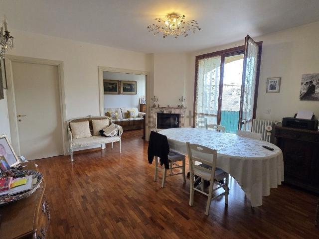 Appartamento in vendita di 194 m²