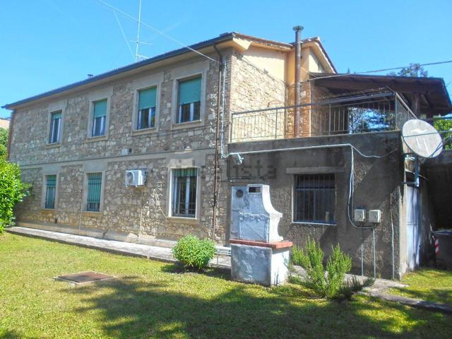 Appartamento in vendita di 194 m² in Via Giuseppe Garibaldi