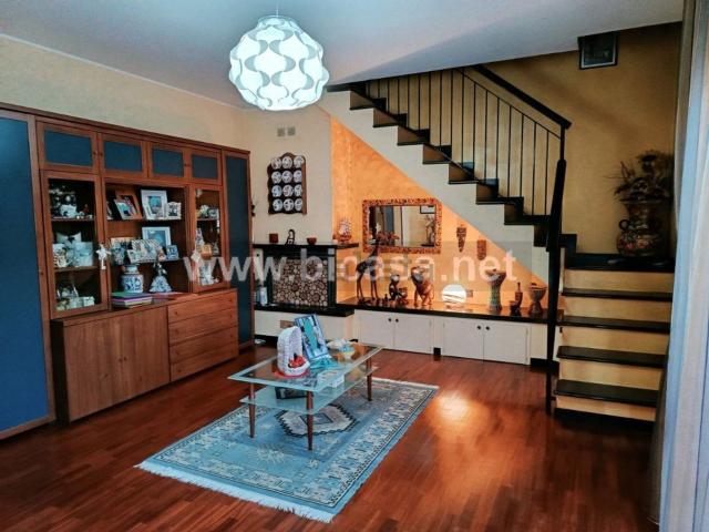 Appartamento in vendita di 194 m² in Via Mentana