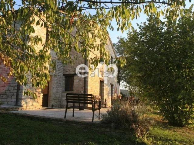 Appartamento in vendita di 194 m² in Strada Valubbio, 29