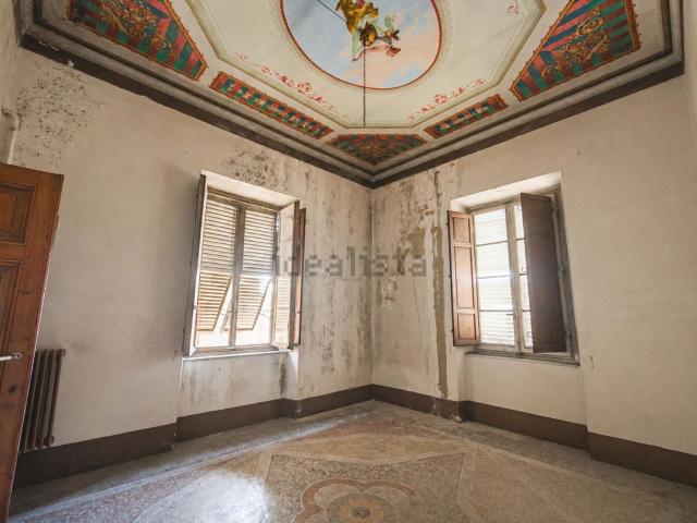 Appartamento in vendita di 195 m² in Via Benedetto Cairoli, 113