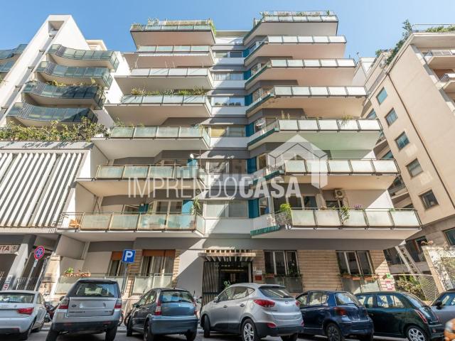 Appartamento in vendita di 195 m² in Via Giovanni Bonanno, 61