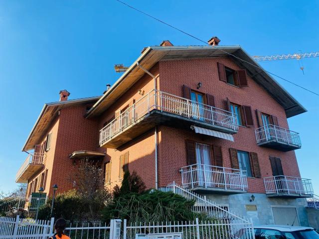 Appartamento in vendita di 195 m² in Via delle ginestre, 23