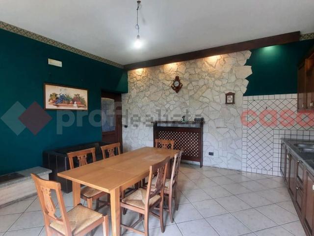 Appartamento in vendita di 195 m² in Via delle Fornaci, 38