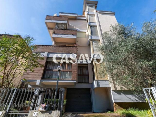 Appartamento in vendita di 195 m² in Via Eugenio Chiesa, 5