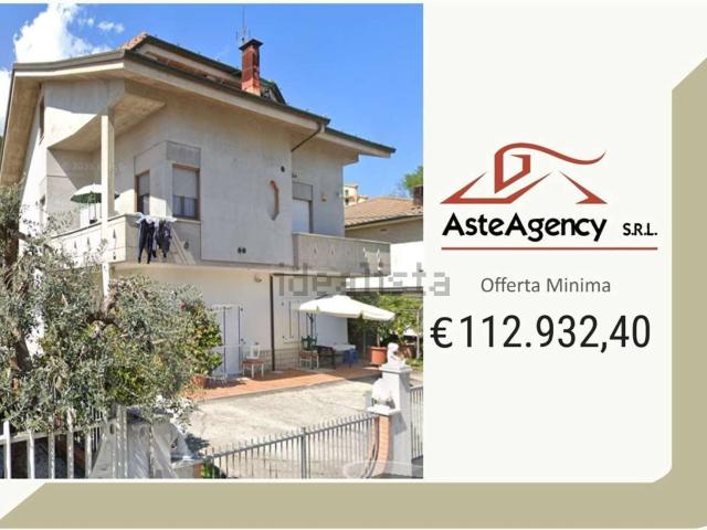 Appartamento in vendita di 195 m² in Via Liguria, 3