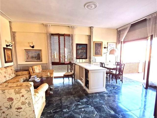 Appartamento in vendita di 195 m² in Via Luigi Bianchi