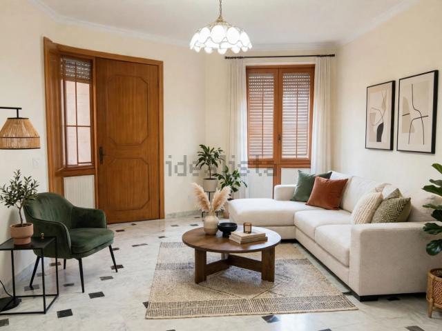 Appartamento in vendita di 195 m² in Via Magistrato Mariano, 292