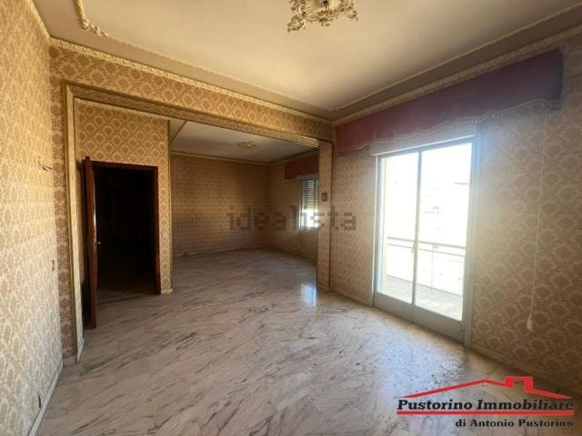Appartamento in vendita di 195 m² in Via Sbarre Centrali
