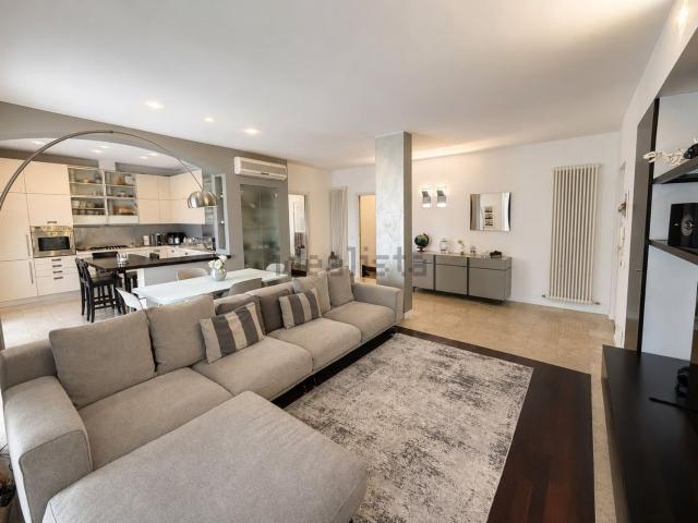 Appartamento in vendita di 195 m² in Via Pollone, 78
