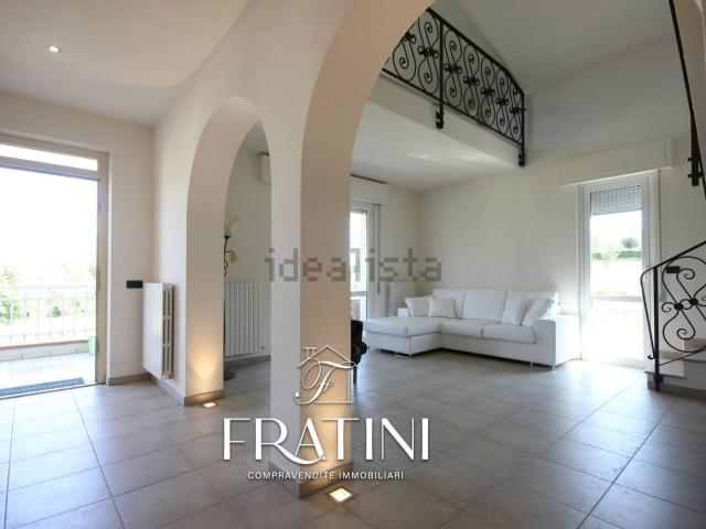 Appartamento in vendita di 195 m² in Via per Teramo, 3