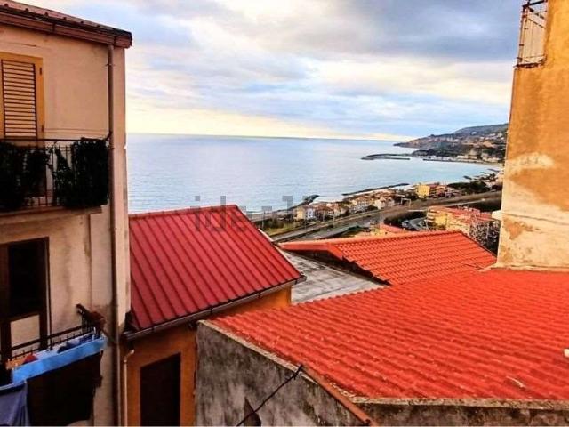 Appartamento in vendita di 195 m² in Via Rose