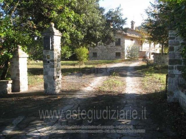 Appartamento in vendita di 195 m² in Frazione San Ginesio