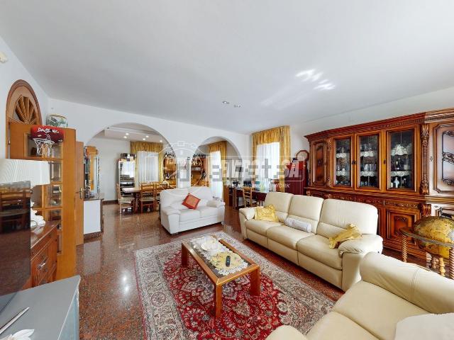 Appartamento in vendita di 195 m² in Largo de Carolis, 2