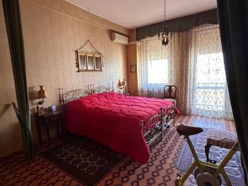 Appartamento in vendita di 195 m² in Piazza Luigi Ferrari, 3