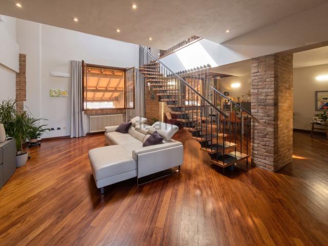 Appartamento in vendita di 195 m² in Strada Viazza di Martorano