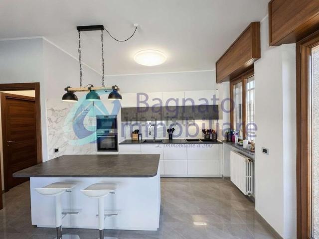 Appartamento in vendita di 195 m² in Strada Vicinale Santa Caterina, 24