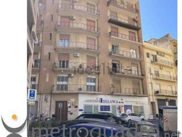 Appartamento in vendita di 196 m² in Via Carlo Marx