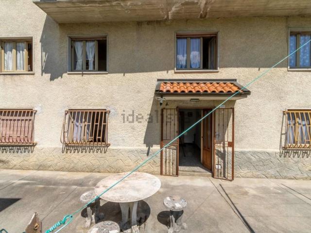 Appartamento in vendita di 196 m² in Via Brigata Lupi di Toscana