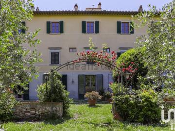 Appartamento in vendita di 196 m² in Via di Colline