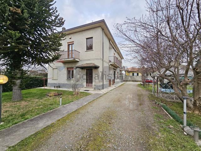 Appartamento in vendita di 196 m² in Via Mario Albino Bonicalza, 41