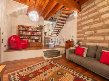 Appartamento in vendita di 196 m² in Via Sottoriva, 1