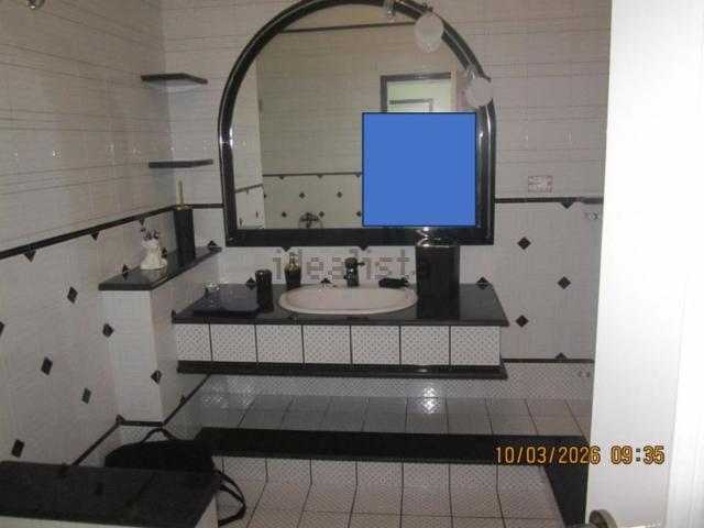 Appartamento in vendita di 196 m² in Via Rosito