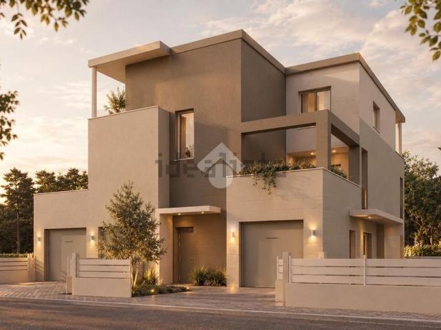 Appartamento in vendita di 196 m² in Via Val d&apos Enza, 60