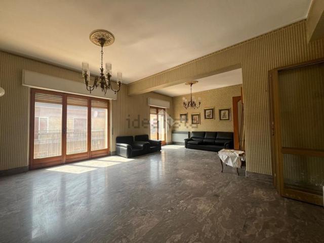 Appartamento in vendita di 197 m² in Via Giuseppe Reale, 38