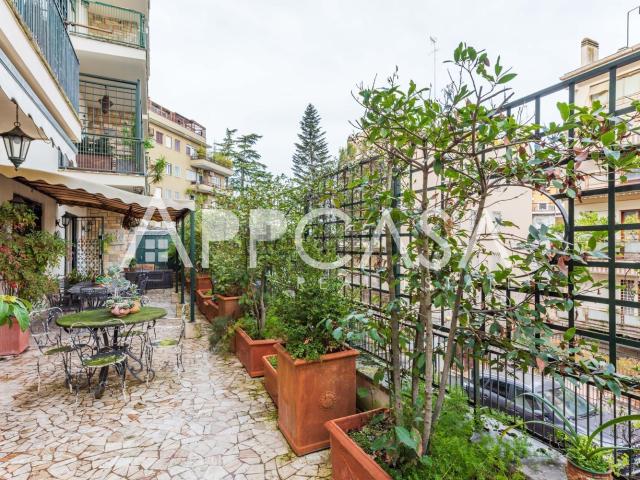 Appartamento in vendita di 197 m² in Via Giacinta Pezzana