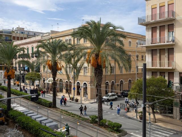 Appartamento in vendita di 197 m² in Via Giordano Bruno