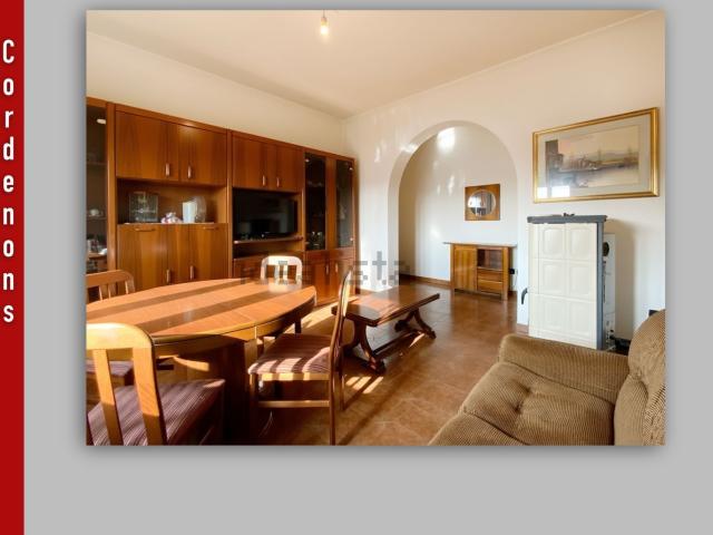 Appartamento in vendita di 197 m² in Via Foenis, 10