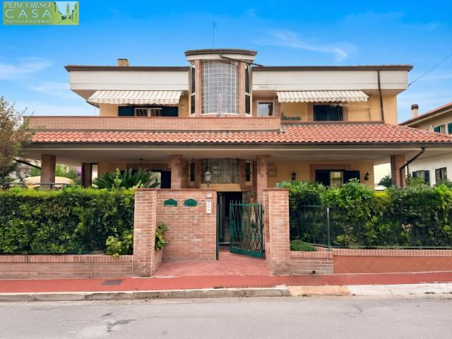 Appartamento in vendita di 197 m² in Via Filetto