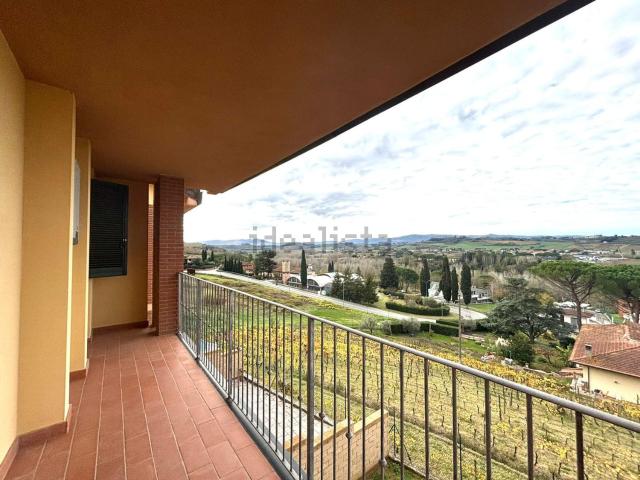 Appartamento in vendita di 197 m² in Via Leonardo da Vinci