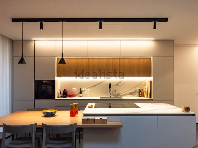 Appartamento in vendita di 197 m² in Via Madonna della Scala