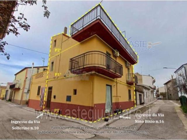 Appartamento in vendita di 197 m² in Via Nino Bixio, 16