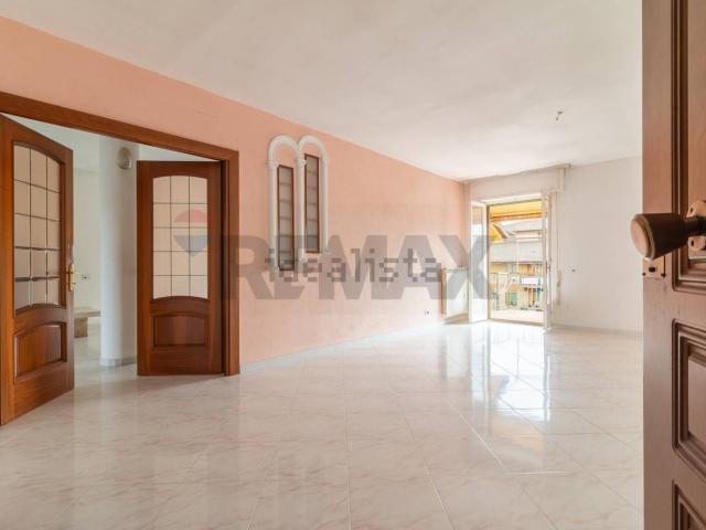 Appartamento in vendita di 197 m² in Via San Lucia Burlini, 151