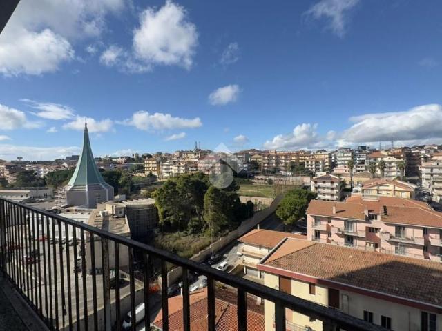 Appartamento in vendita di 197 m² in Viale dei Platani, 34
