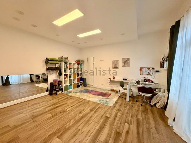 Appartamento in vendita di 198 m²
