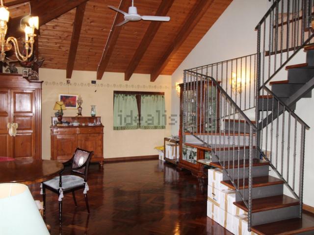Appartamento in vendita di 198 m² in Via Asiago