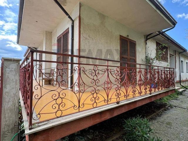 Appartamento in vendita di 198 m² in Via Bufaletto